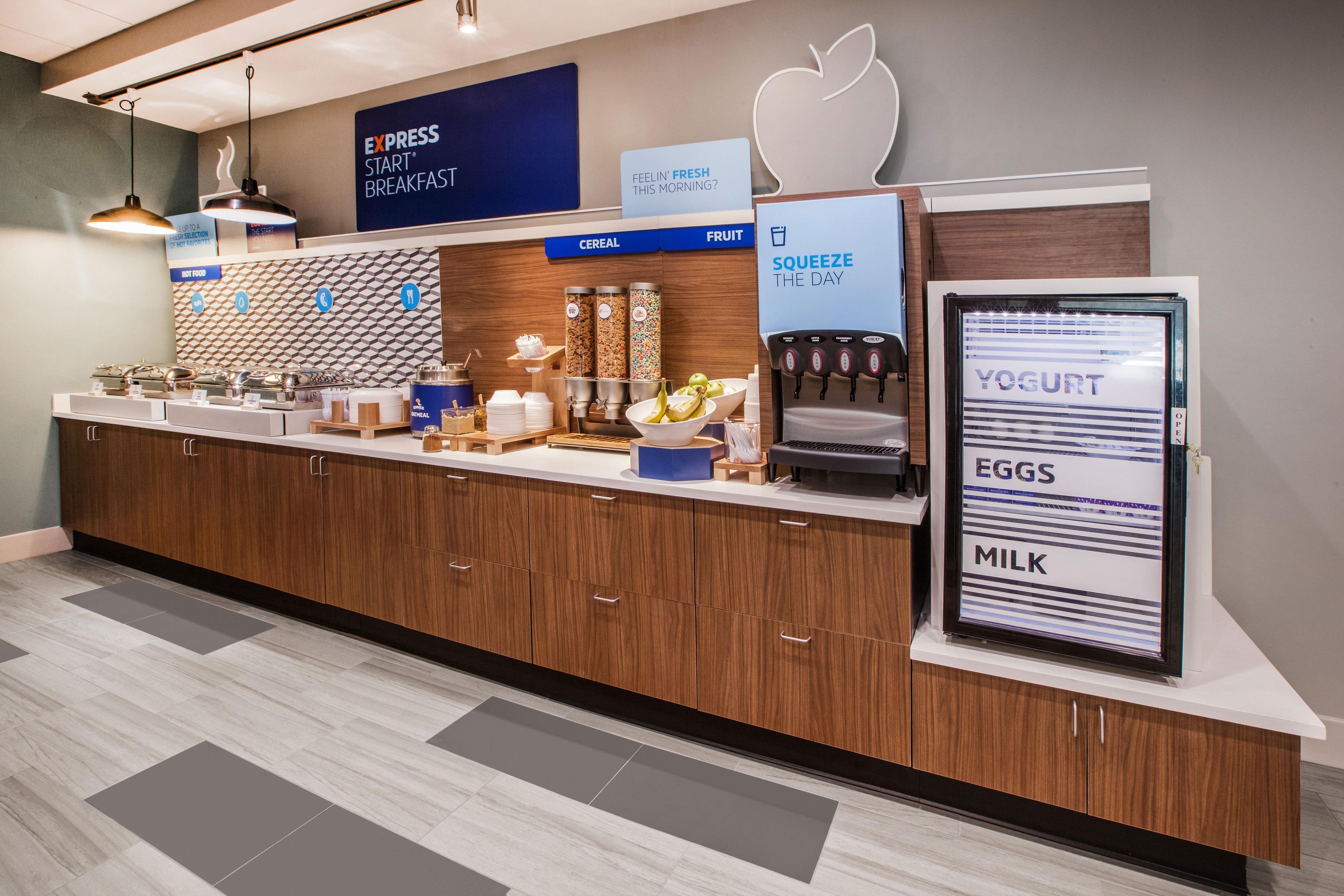 Holiday Inn Express Yorkton East By Ihg Exterior foto