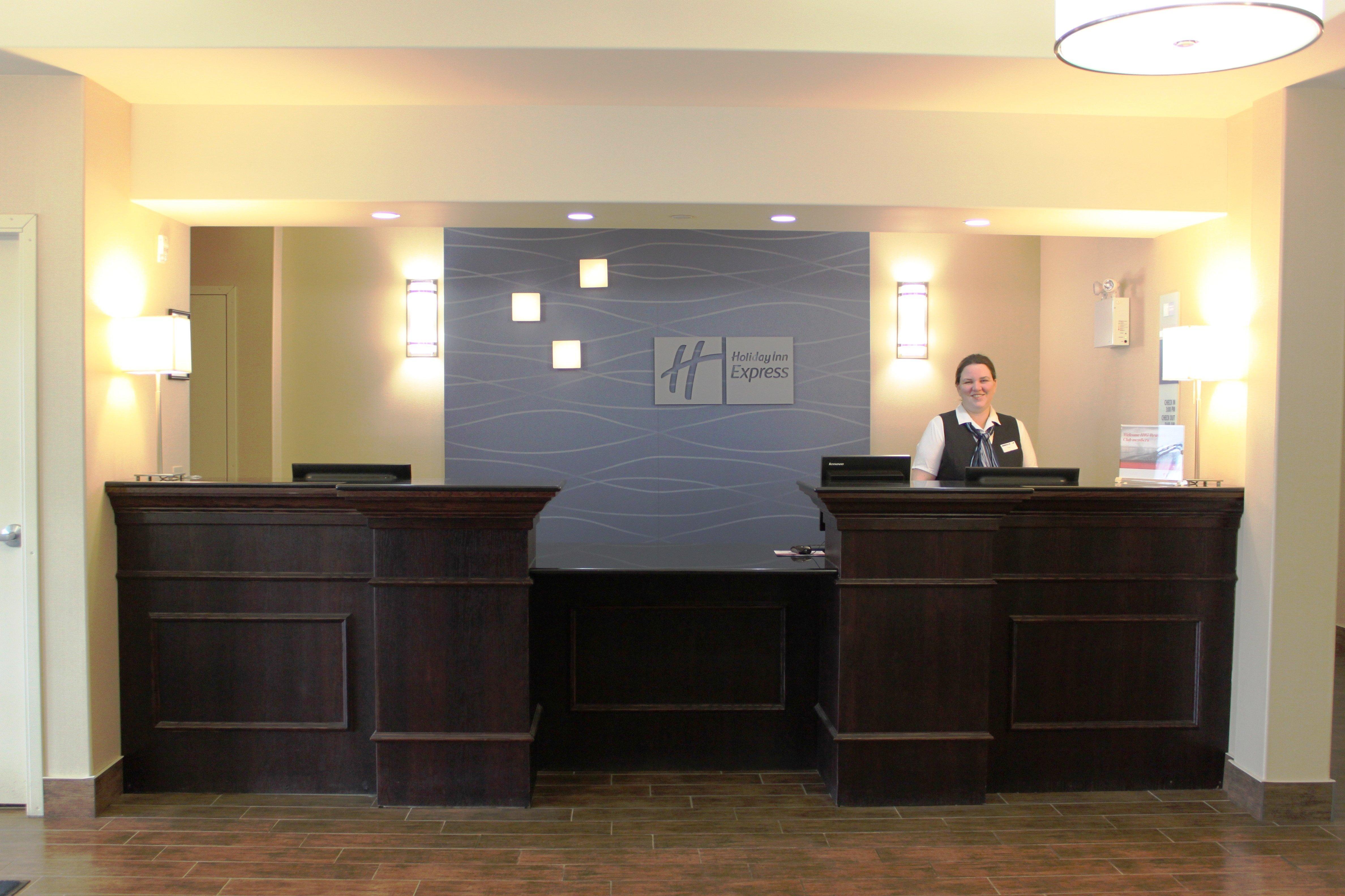 Holiday Inn Express Yorkton East By Ihg Exterior foto
